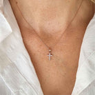 Rosé gouden ketting met kruis - witte steentjes - rosé verguld zilver