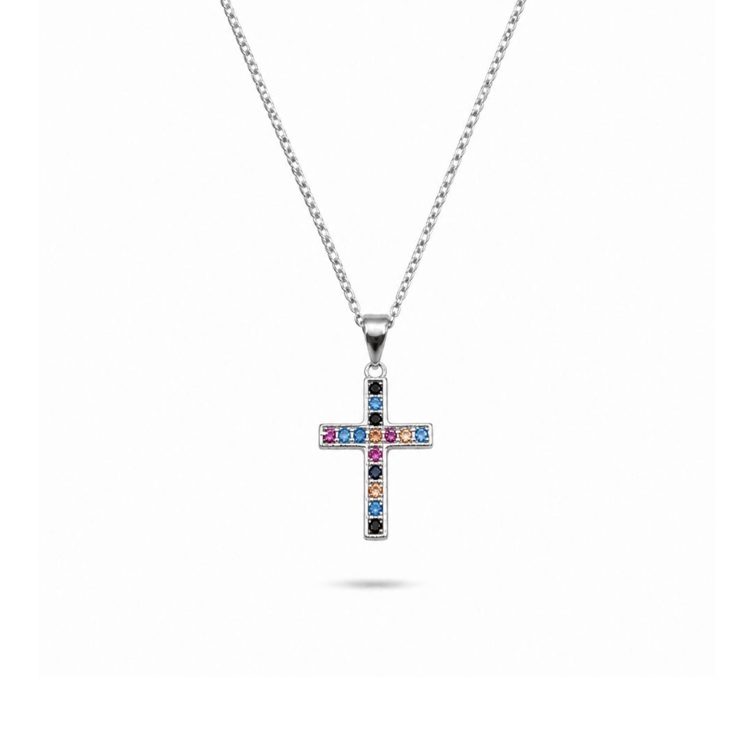 Christelijke zilveren ketting met kruis met gekleurde steentjes
