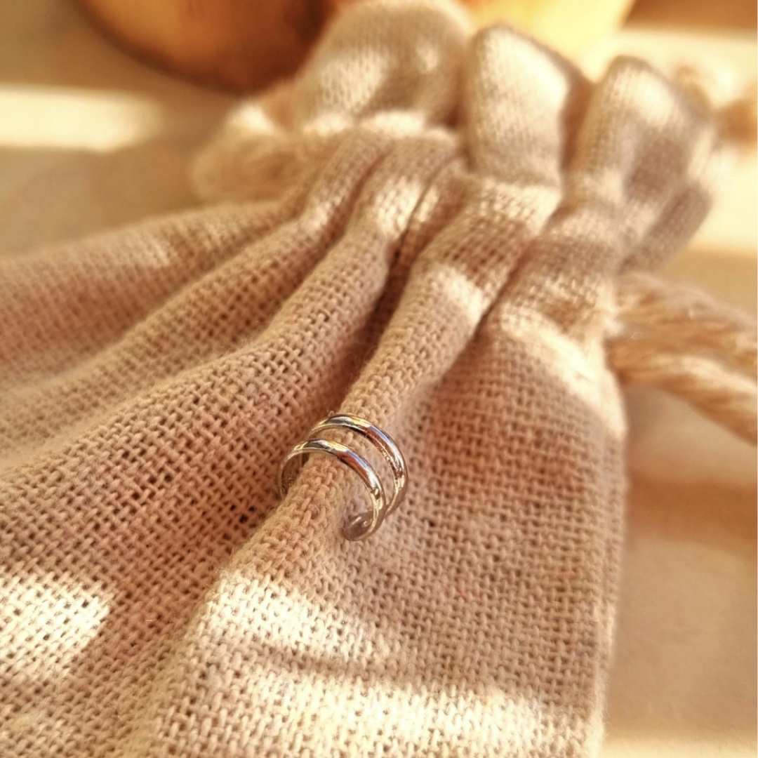 Ear cuff zilver met twee boogjes