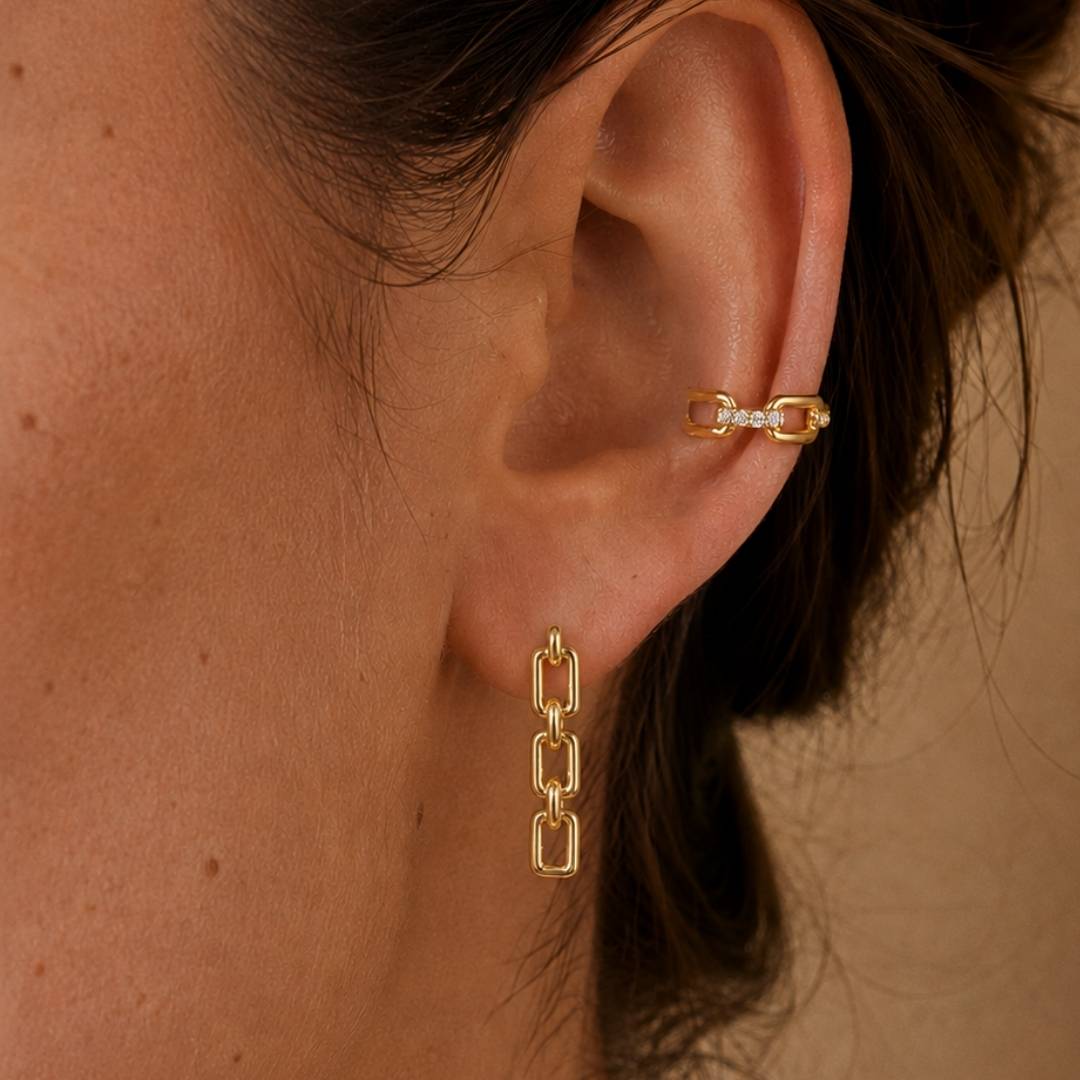 Earcuff goud met steentjes