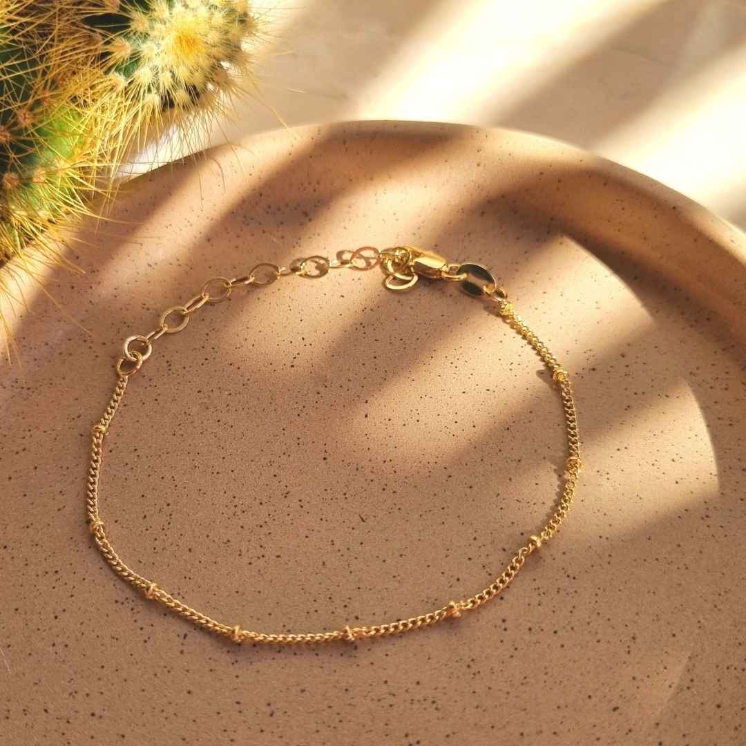 Goldfilled bolletjesarmbandje met fijne goudkleurige balletjes – elegante damesarmband