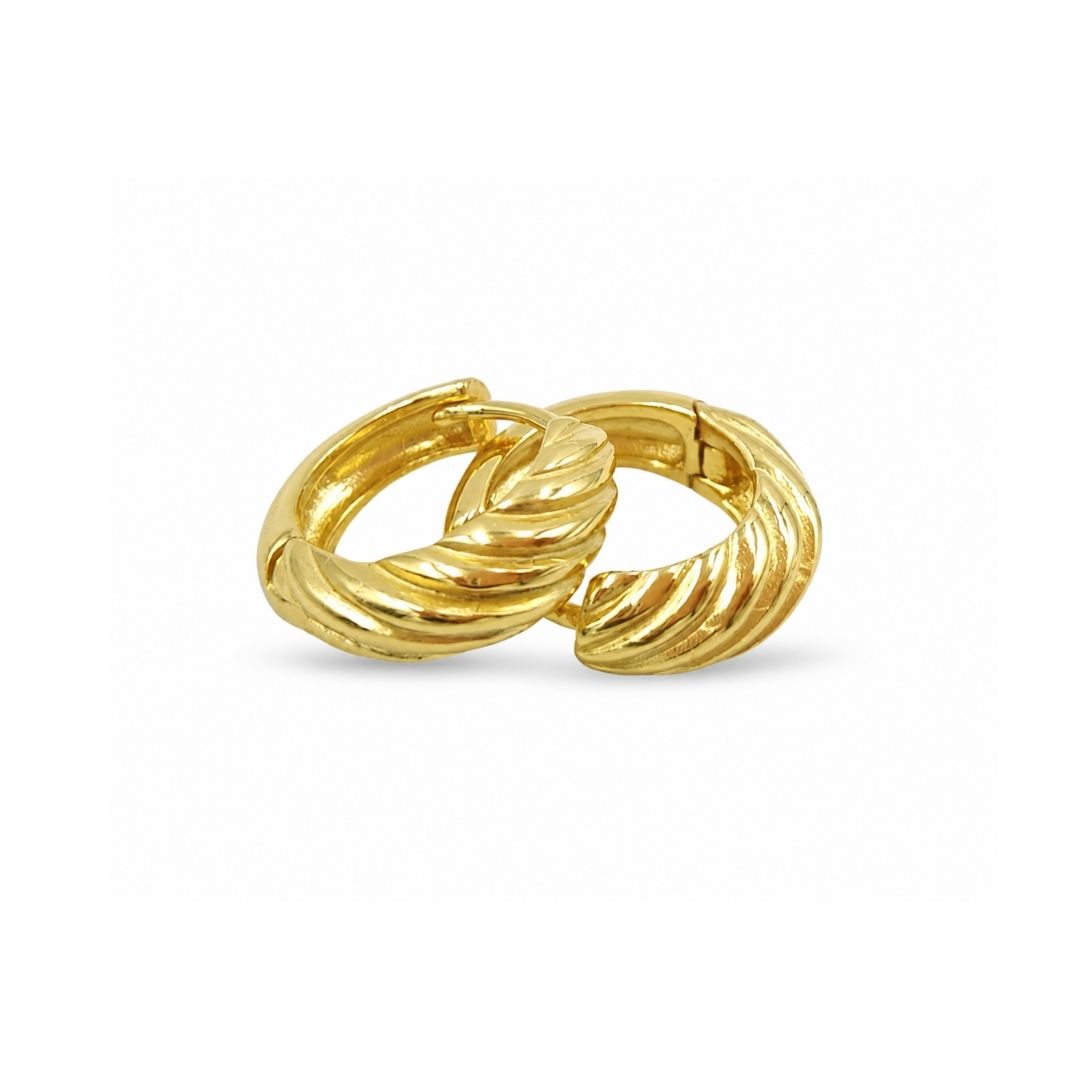 Huggie hoops goud croissant