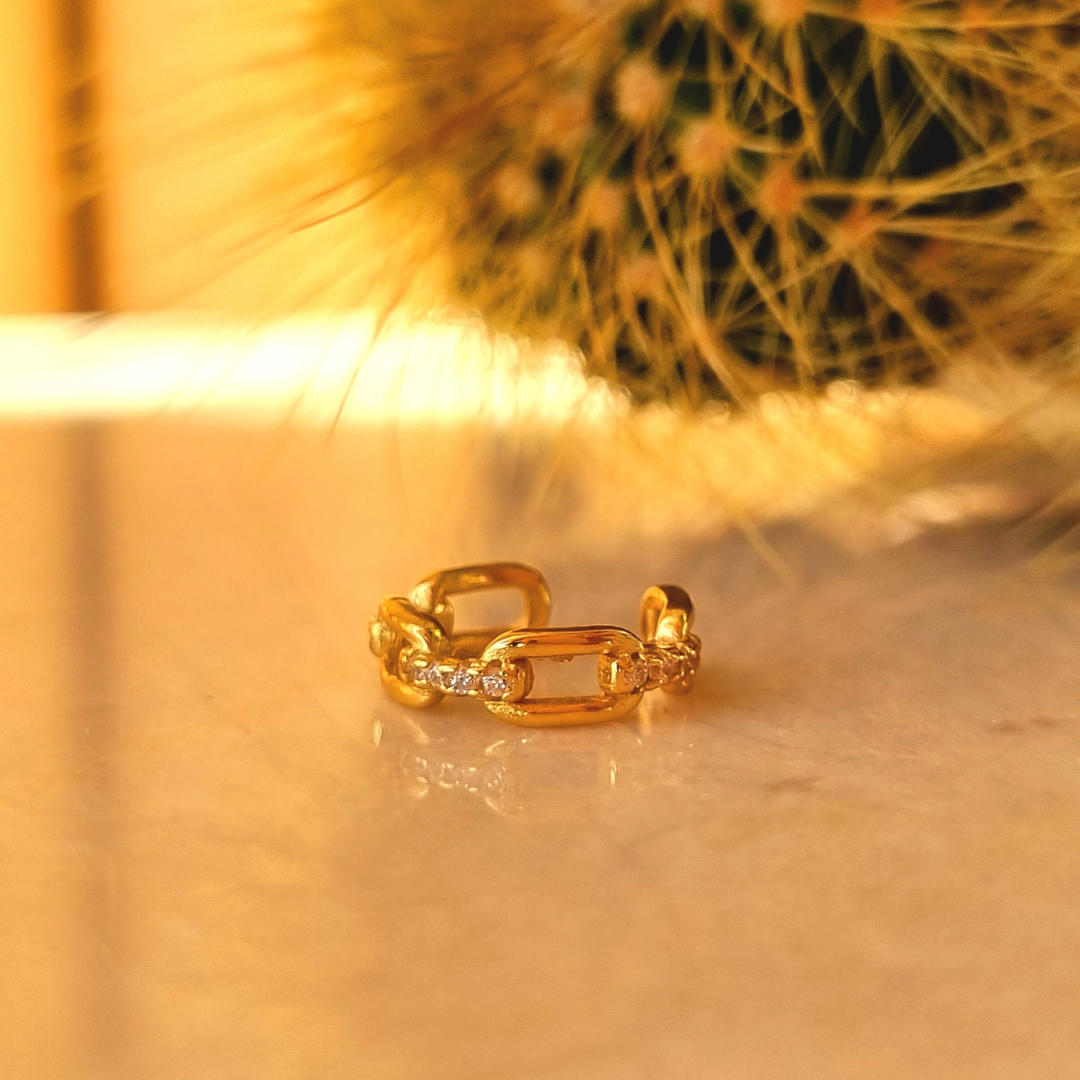 Dharia Earcuff Goud Verguld met Steentjes