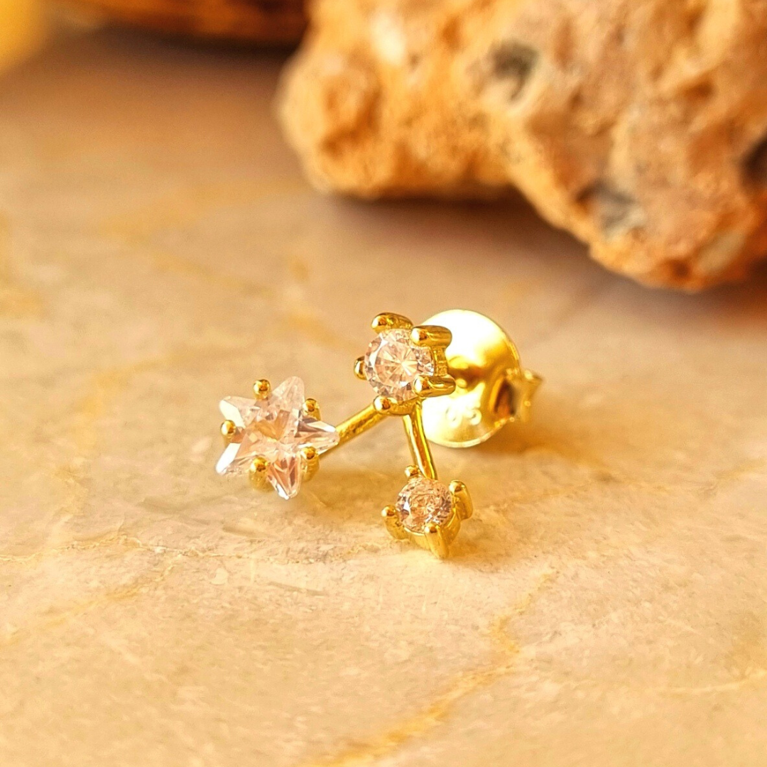 Roca de Piña - Seri earrings - goldplated 925 sterling silver - white zirconia- festive- earcandy- stud