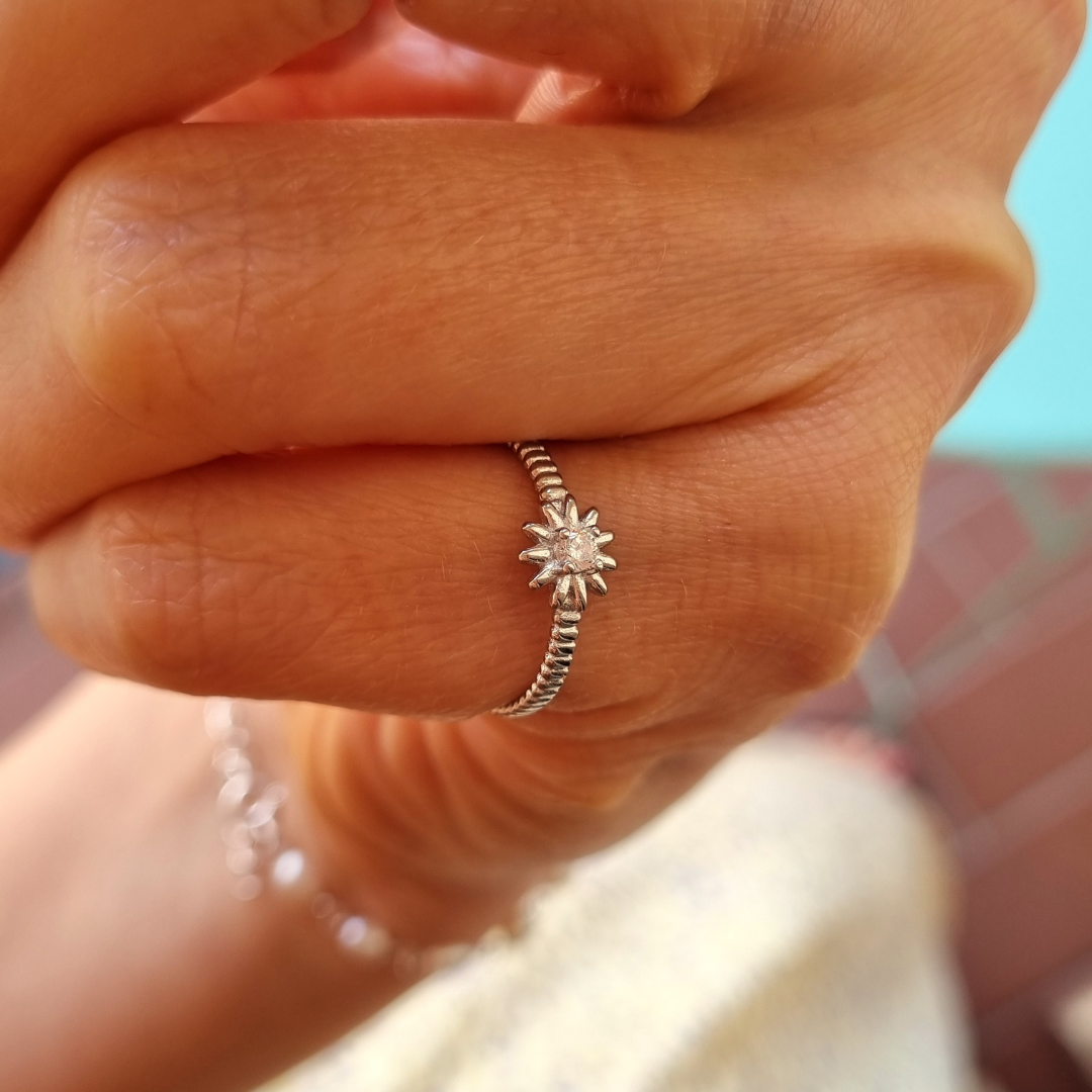 Roca de Piña - Kealani ring - 925 sterling silver, white zirconia - sun ring