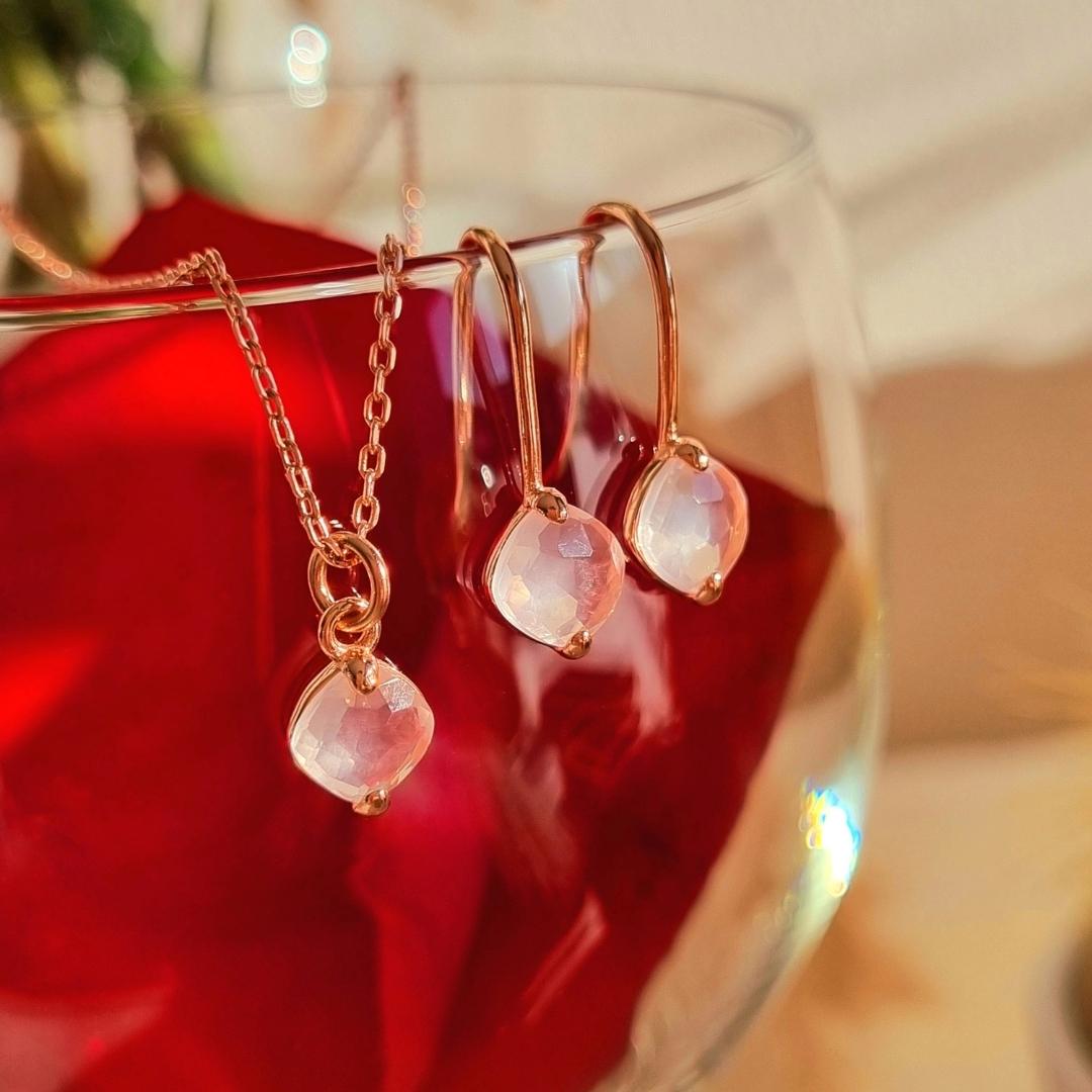 Rosé Vergulde sieradenset voor Dames – rozenkwarts oorbellen en ketting