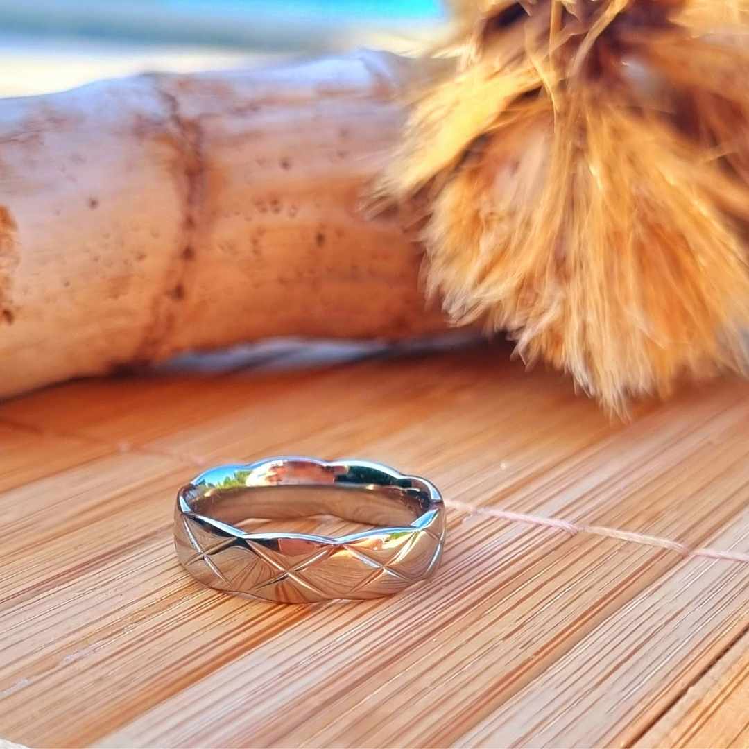 Stalen ring met kruisjes - Waterbestendig - Cami Pillow