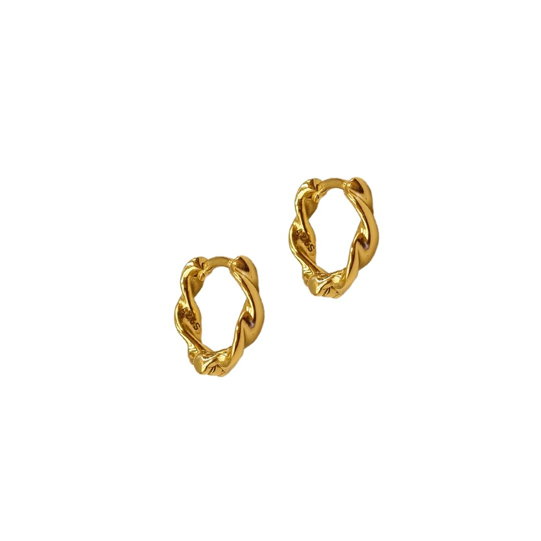 Twisted huggie hoops, verguld, oorbellen, goldplated