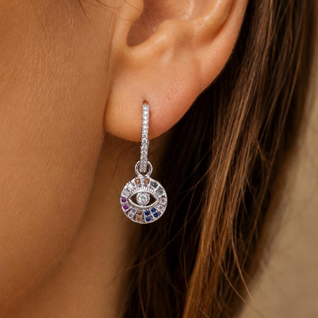 Zilver oorbellen met oogje en steentjes