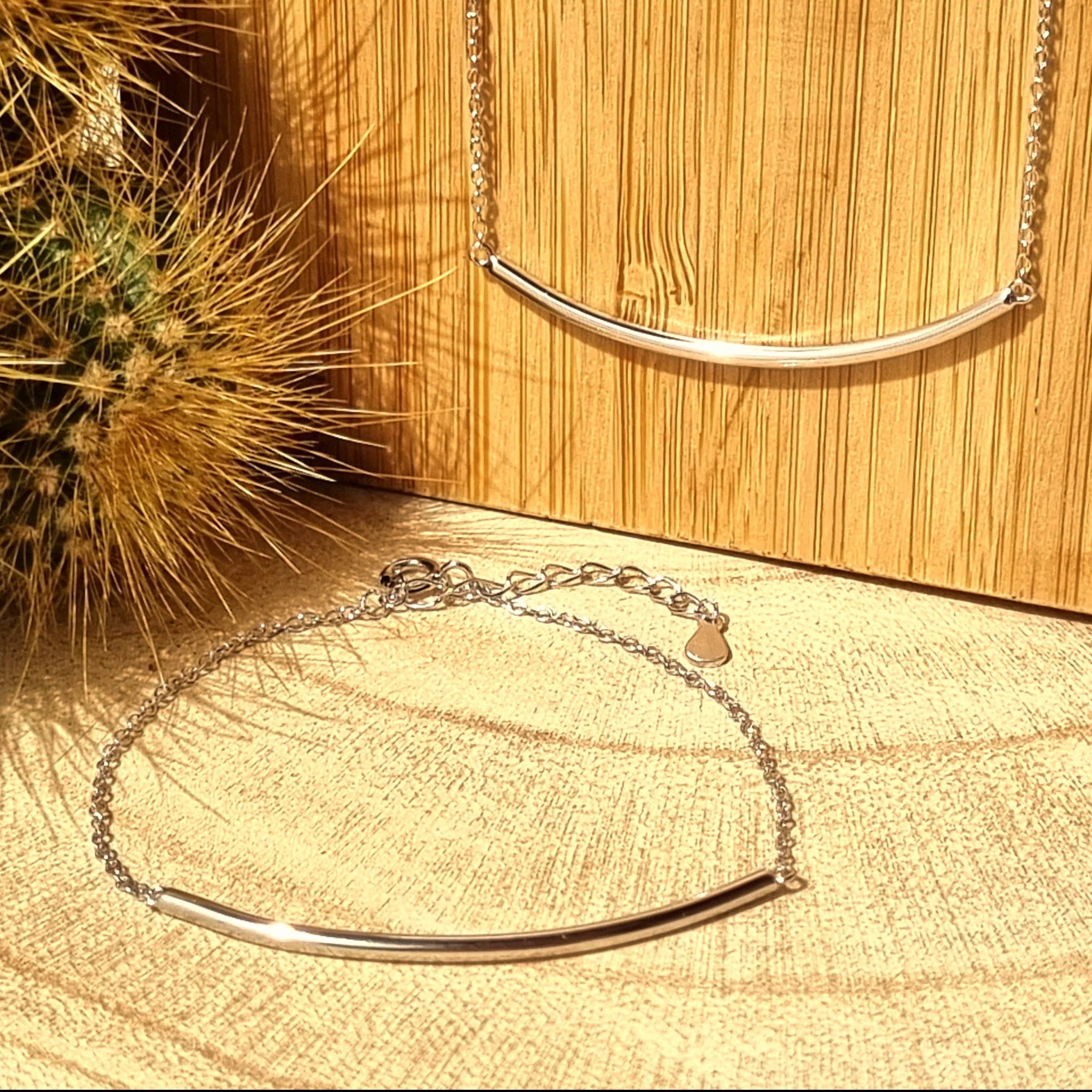 Roca de Piña - Bow Necklace- rhodium plated 925 sterling silver