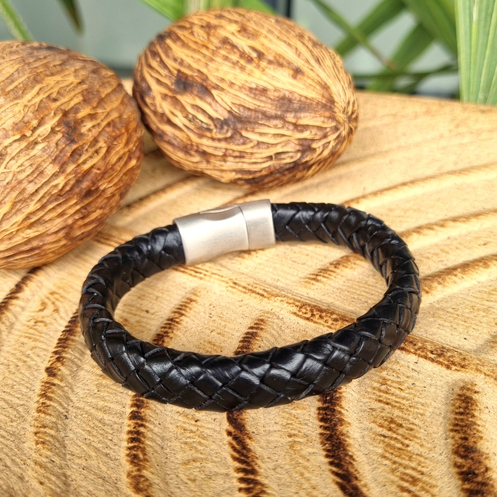 Onyx Black Bracelet, genuine leatherm stainless steel clasp, mannen heren armband, echt leer, RVS staal sluiting