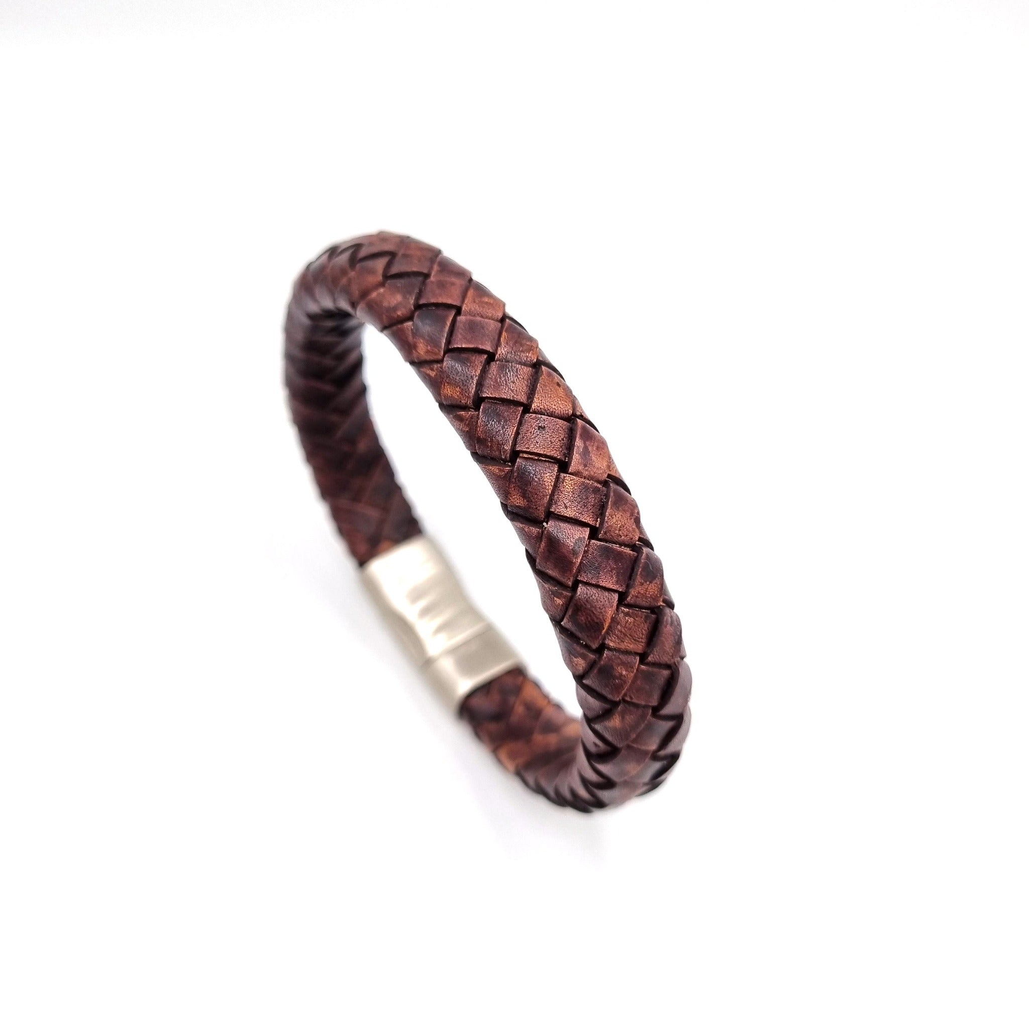 Roca de Piña- Benedict bracelet- leather- stainless steel clasp