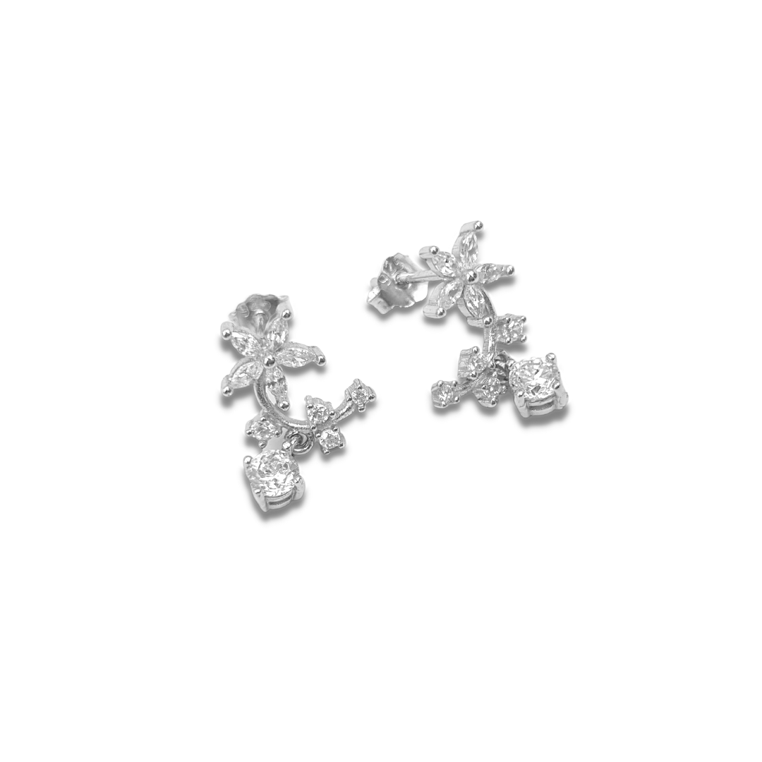 Roca de Piña - Amaranta earrings - rhodiumplated 925 sterling silver - white zirconia- flower