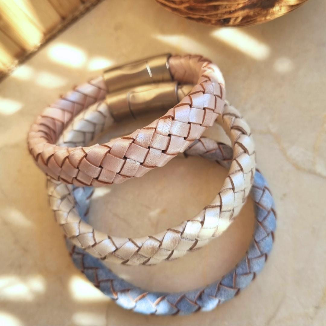 Blauwe Leren armband gevlochten dames