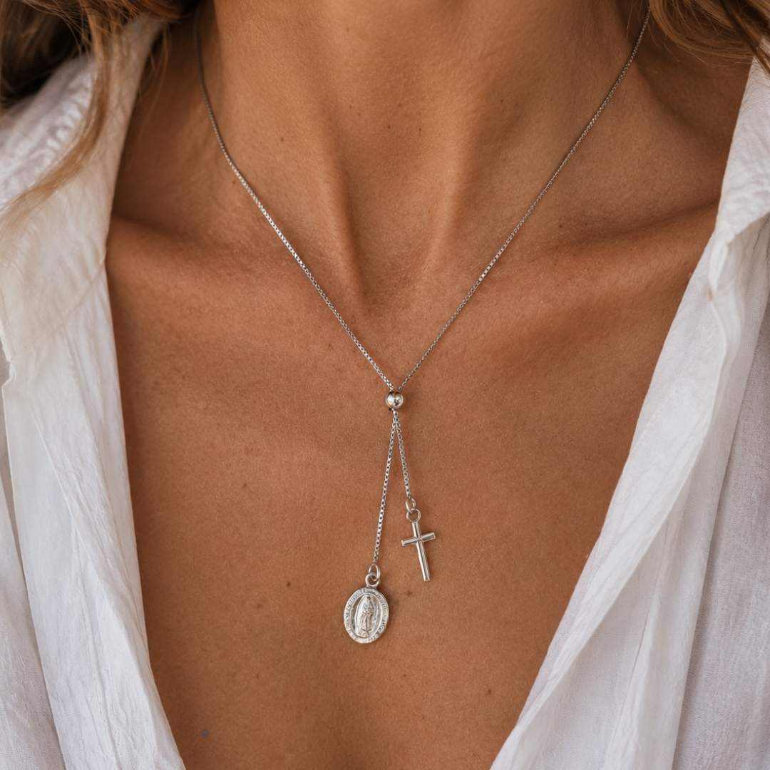 Christelijke ketting kruis vrouw met maria bedel zilver