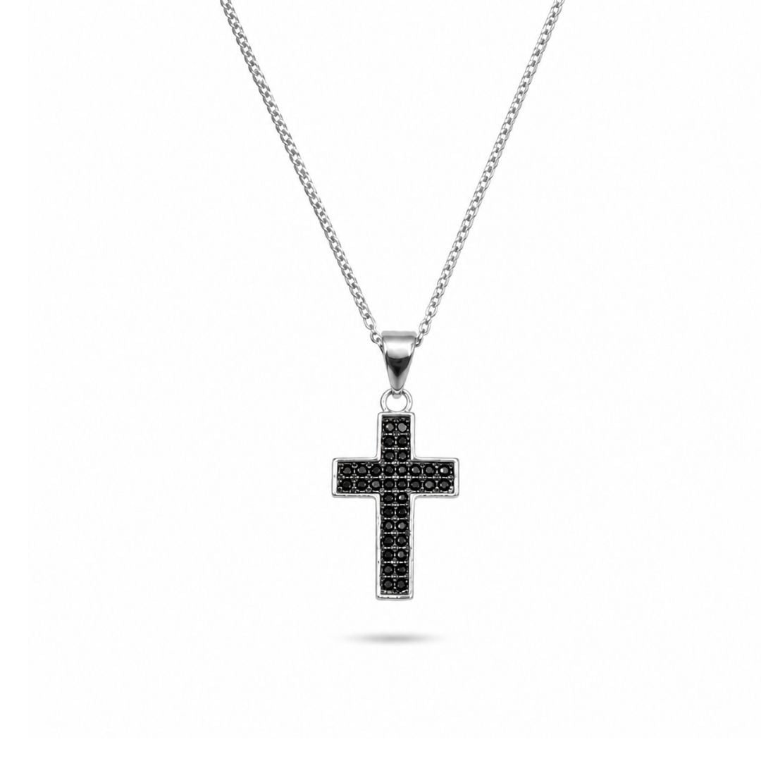 Christelijke zilveren ketting met kruis met zwarte steentjes