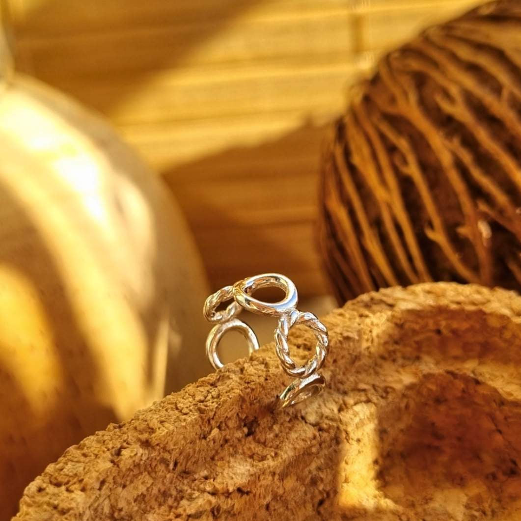 Earcuff zilver met schakel ontwerp Nicky