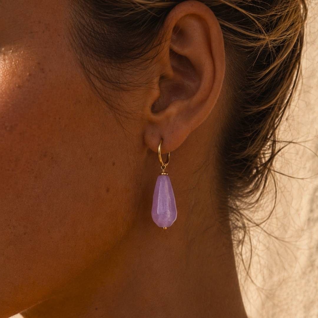 Ibiza style oorbellen goud edelsteen paars