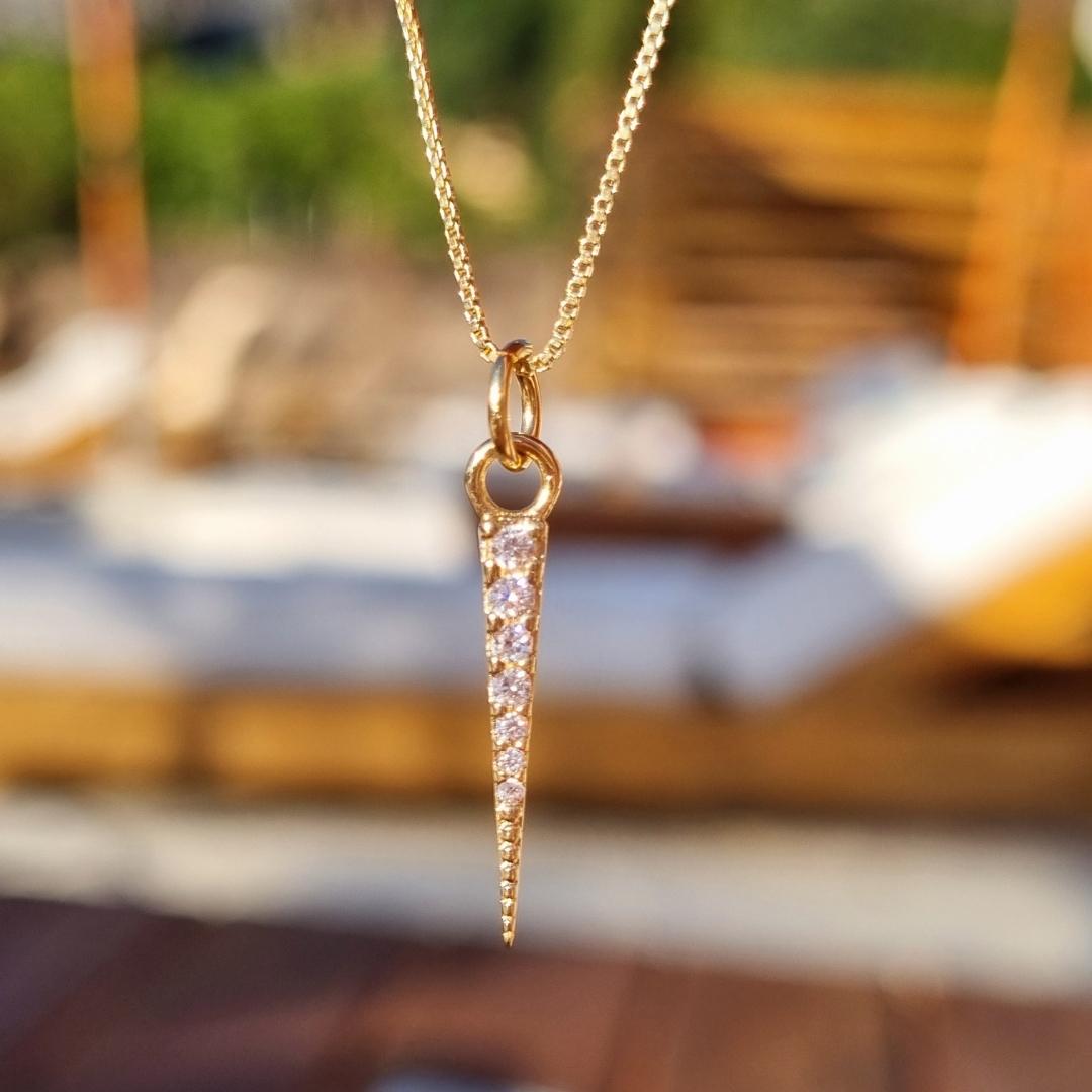 Stellar ketting met hanger en steentjes - dames kettinkje goud kleur