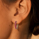 Zilveren oorbellen met steentjes roze fuchsia pavé