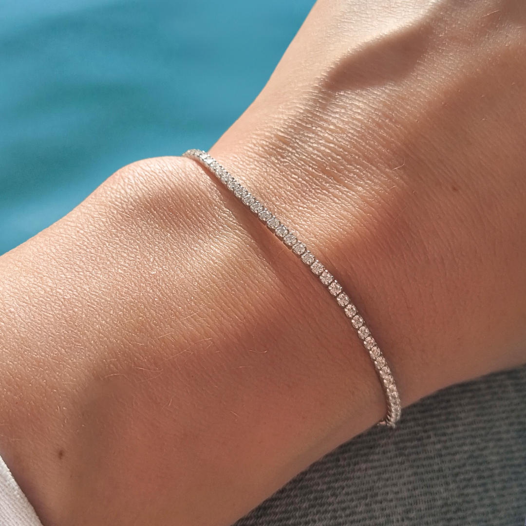 Zilveren witte tennisarmband met zirkonia steentjes vrouw