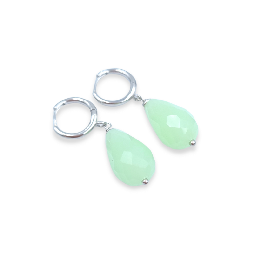 Roca de Piña – Green drops- rhodium plated - 925 sterling silver, green mineral- gemstone